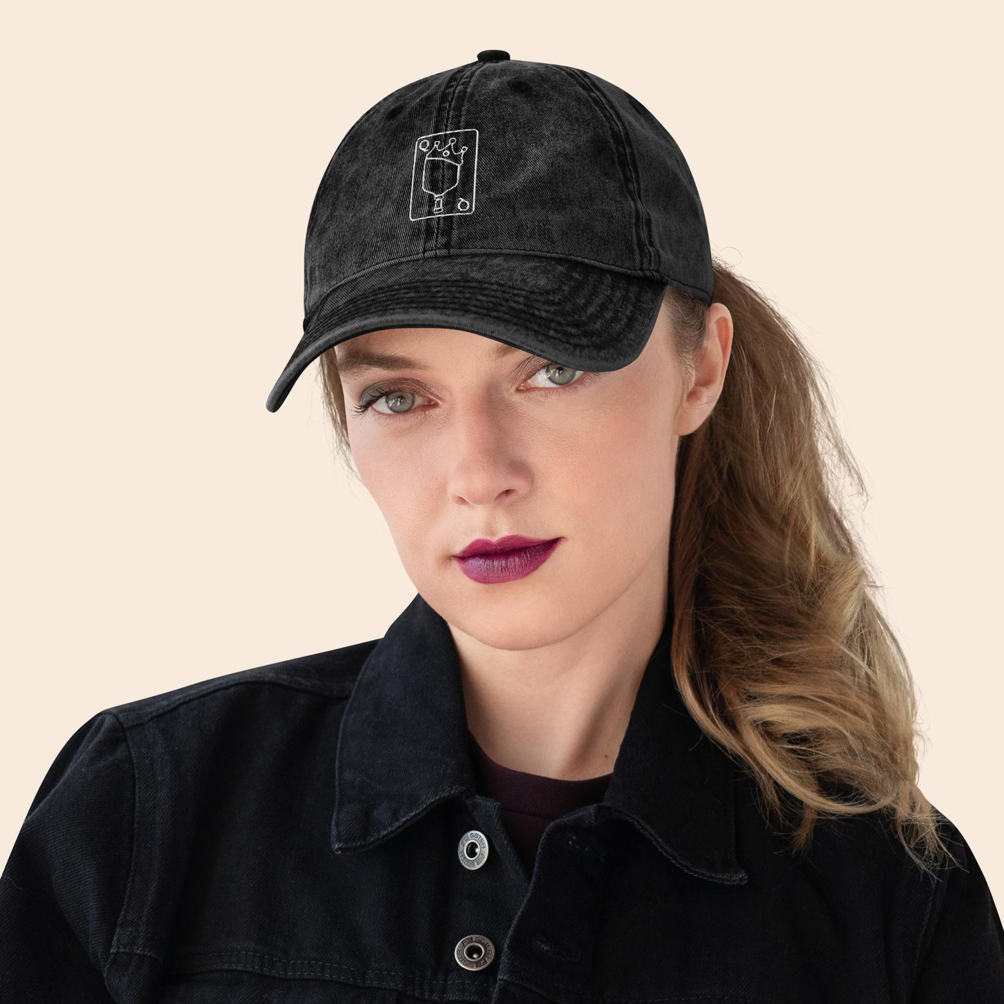 Queen Card Vintage Cap